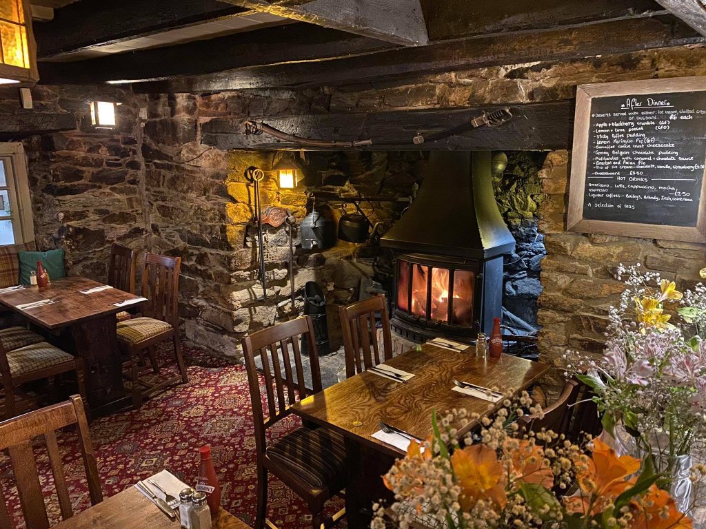 The Smugglers Den Inn, Cubert